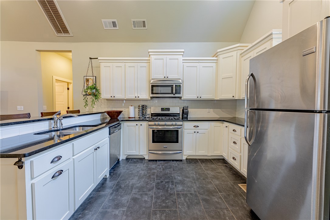 McGaugheys Orchard Add Rogers - Residential