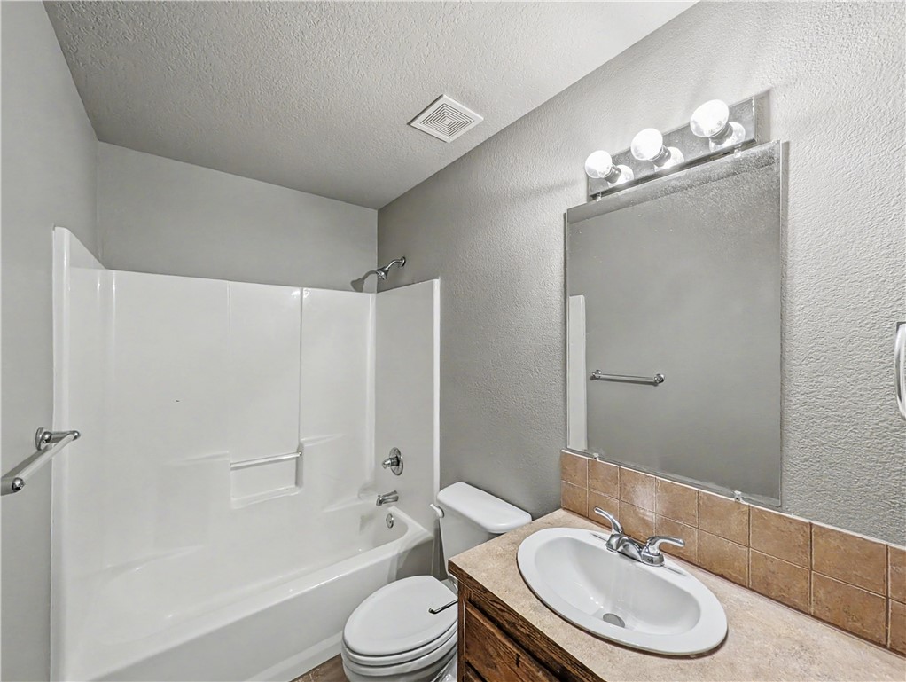 Walnut Woods # 1 Siloam Spgs - Residential Lease