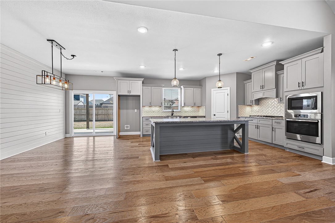 Maple Estates Ph Ia Centerton - Residential