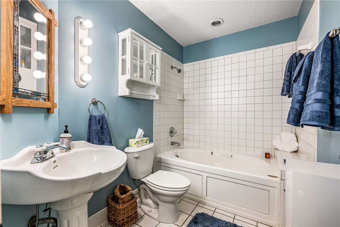 Strawberry Hill Sub - Residential Lease