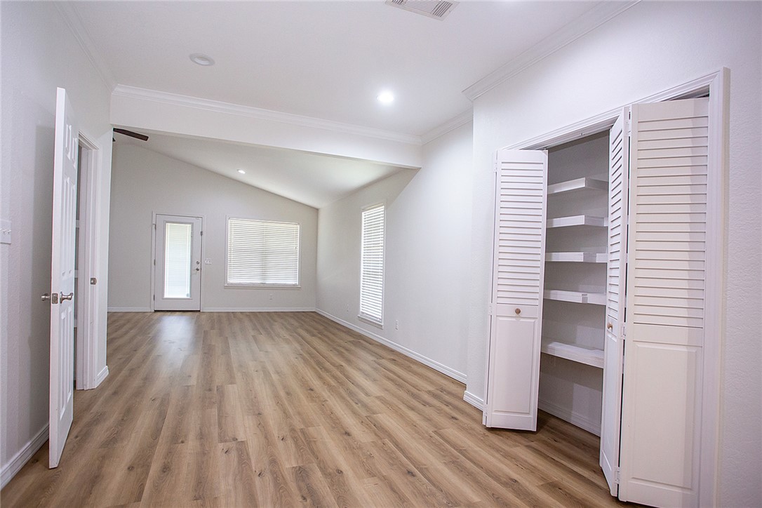 COVE LANDING PHASE IV - Residential