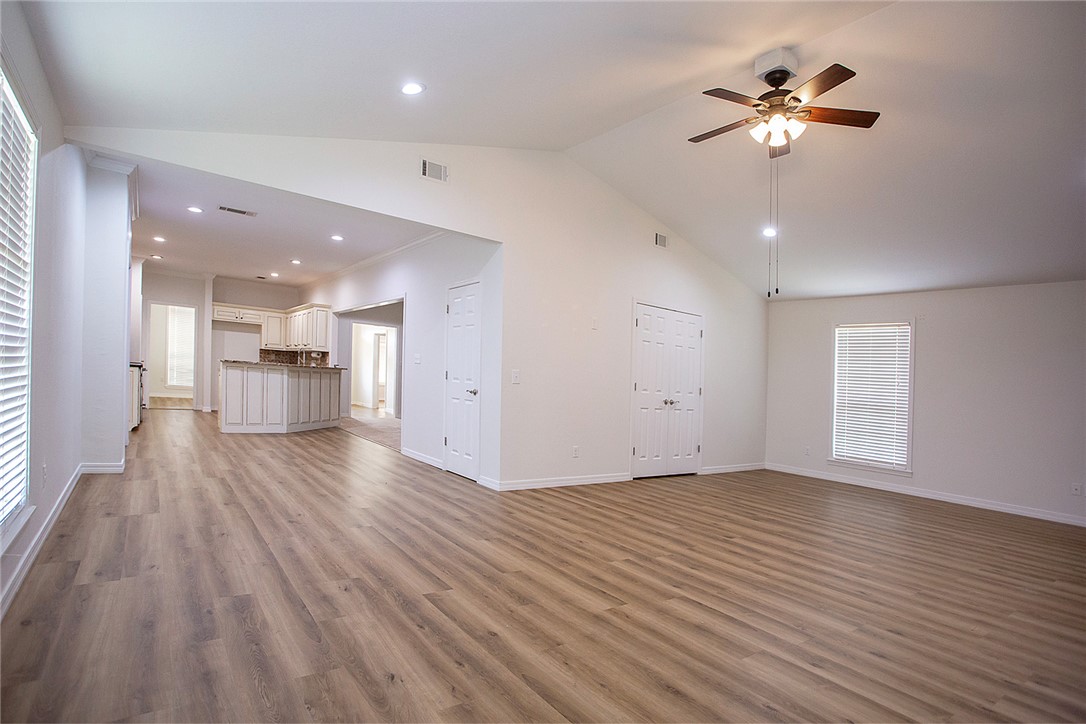 COVE LANDING PHASE IV - Residential