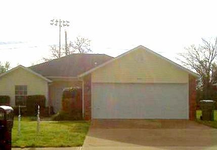 Close to Schools. Additional $25/month for 6 month lease term.