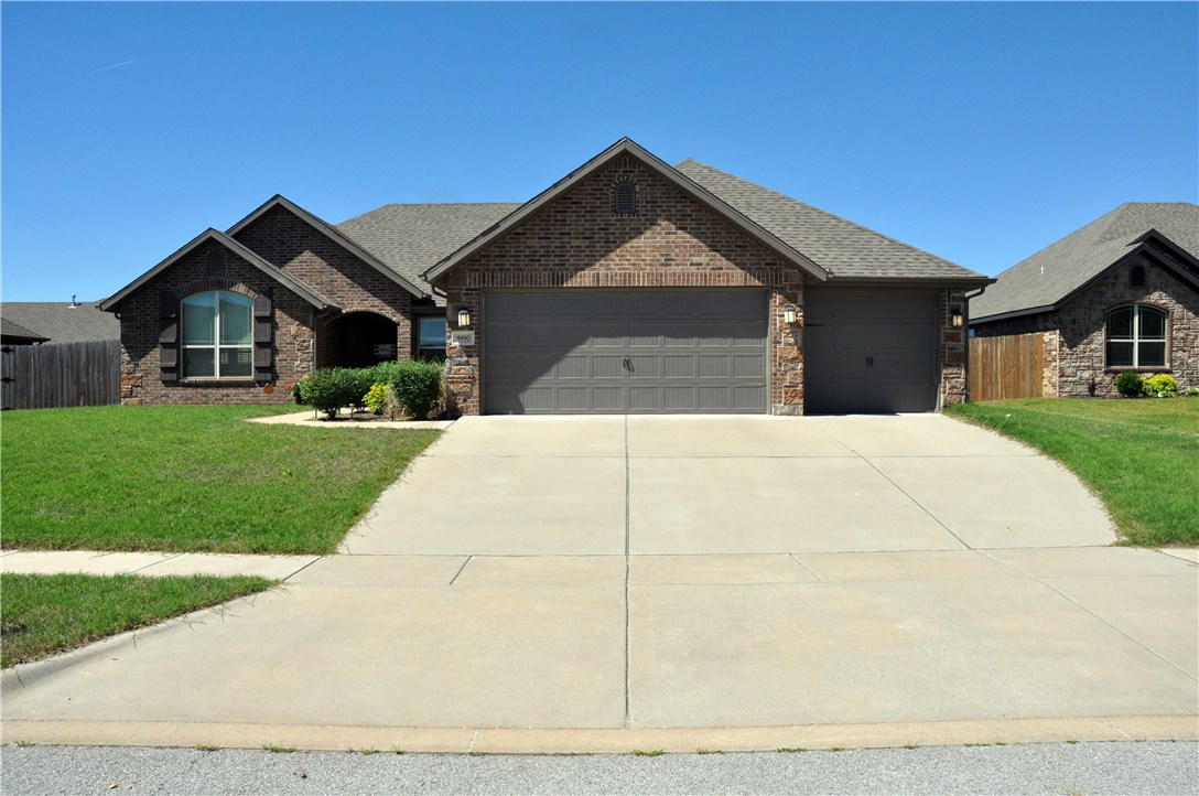 Amazing home with open floor plan 4 bedrooms and a 3 car garage, loaded with extras which include, gas hook up for outdoor grill, covered patio, wood floors, tile master shower w/separate whirlpool tub, blinds, and stainless steel appliances! The back yard features a extended patio with stamped concrete great for entertaining! Sitting on a quiet Cul-de-sac this home boasts lots of privacy and no through traffic!