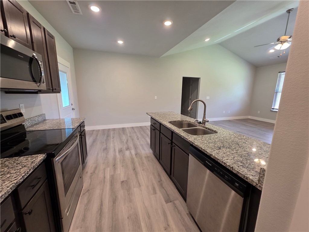 Lockhart Sub Bvv - Residential Lease