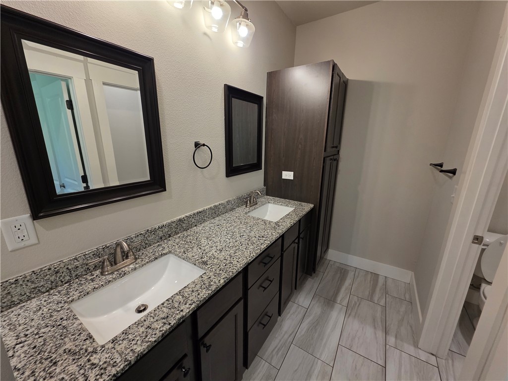 Lockhart Sub Bvv - Residential Lease