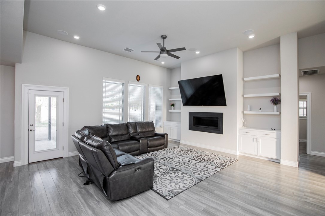 Quail Hollow - Residential