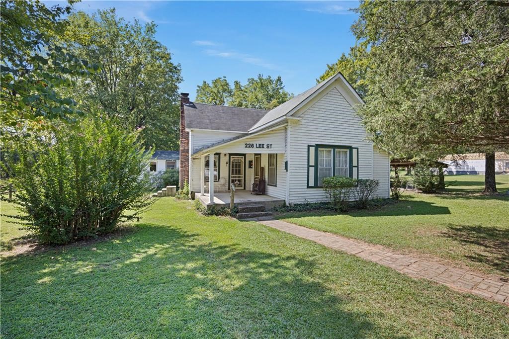 Clarksville 291023 - Residential