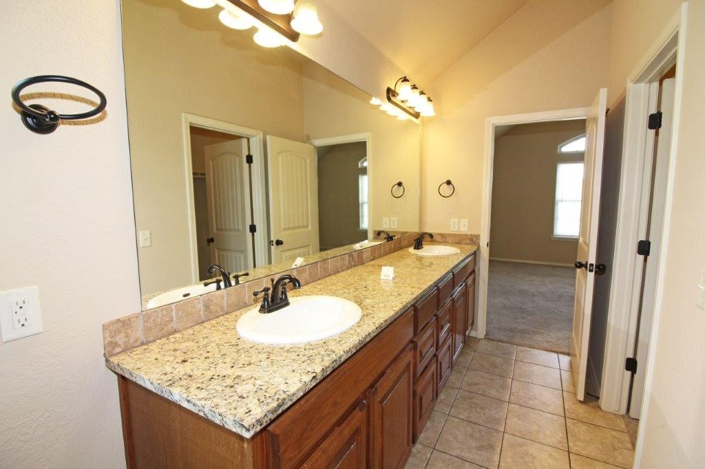 Riverwalk Farm Estate Ph II Bentonville - Residential Lease