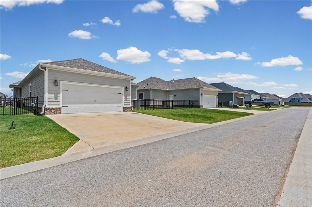 COTTAGES AT THE PARK PH II-SPRINGDALE - Residential