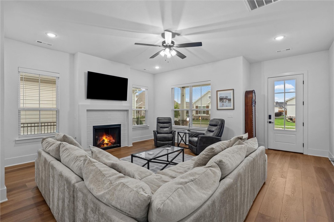 COTTAGES AT THE PARK PH II-SPRINGDALE - Residential