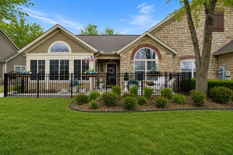Welcome home to this beautifully updated townhome offering nearly 2,000 square feet of comfortable living in a desirable 55+ community. Thoughtful updates throughout include new light fixtures, professionally painted kitchen cabinets, new toilets, faucets, and shower heads for a fresh, modern feel. The refrigerator, washer, and dryer all convey, making this home truly move-in ready.
Enjoy low-maintenance living along with fantastic community amenities including a pool, exercise room, and welcoming community center where neighbors gather for games, puzzles, and social events.
Ideally located just minutes from I-49, downtown Bentonville, and the airport, this home offers both convenience and community. Don’t miss your chance—homes in this sought-after neighborhood go quickly!