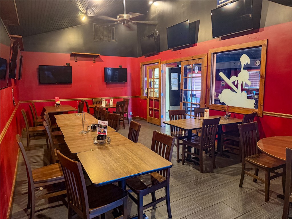 Springdale Outlots - Commercial Lease