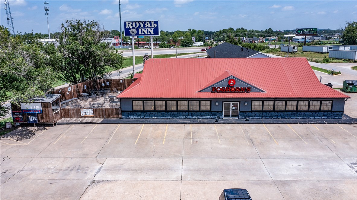 Springdale Outlots - Commercial Lease