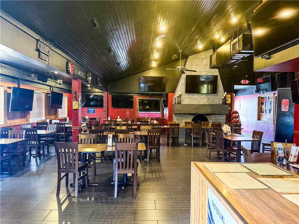 Springdale Outlots - Commercial Lease