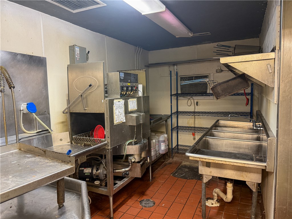 Springdale Outlots - Commercial Lease