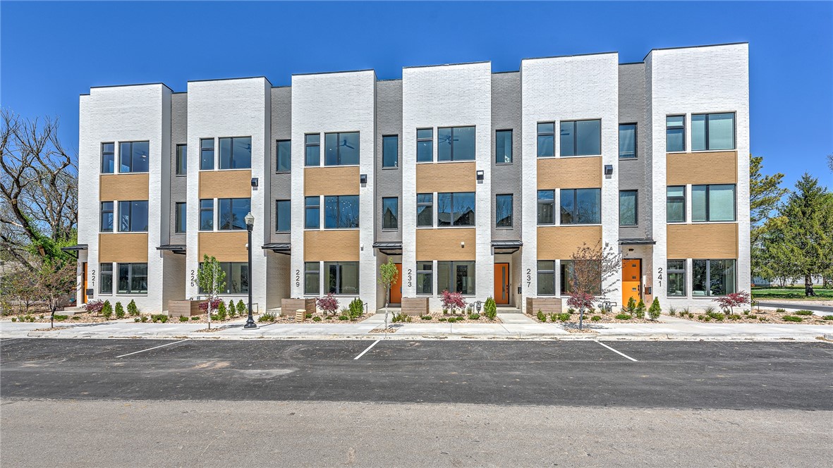Polson Sub Bentonville - Residential Lease