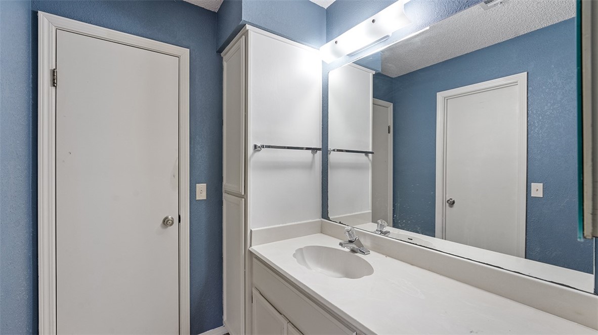 Metfield Courts Bvv - Residential Lease