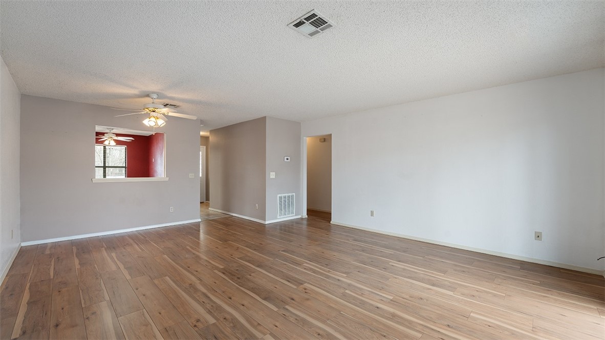 Metfield Courts Bvv - Residential Lease