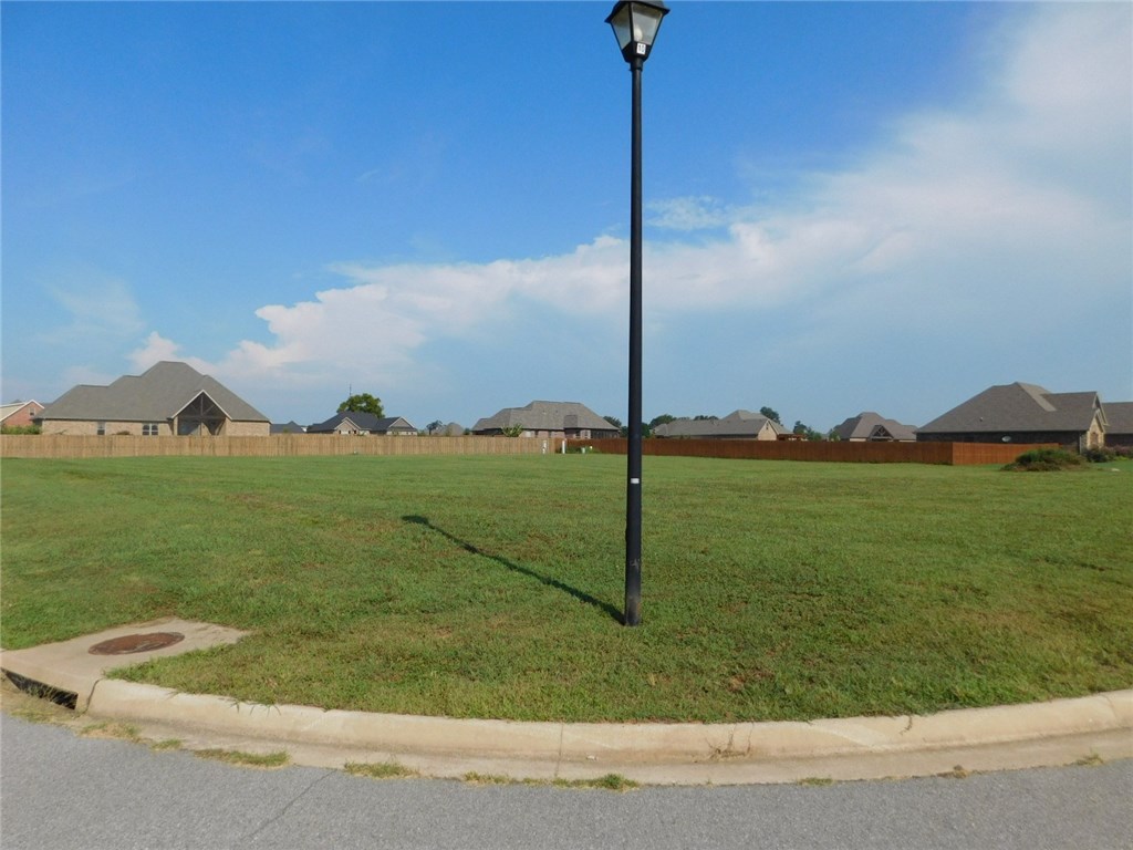 Farmington Outlots - Land