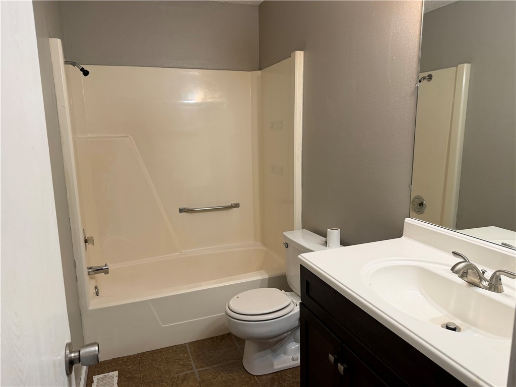 Dogwood Estates - Residential Lease
