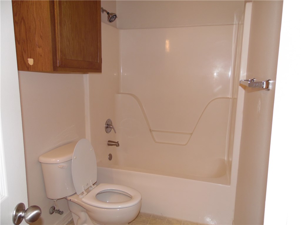 Green Ash Ct - Residential Lease