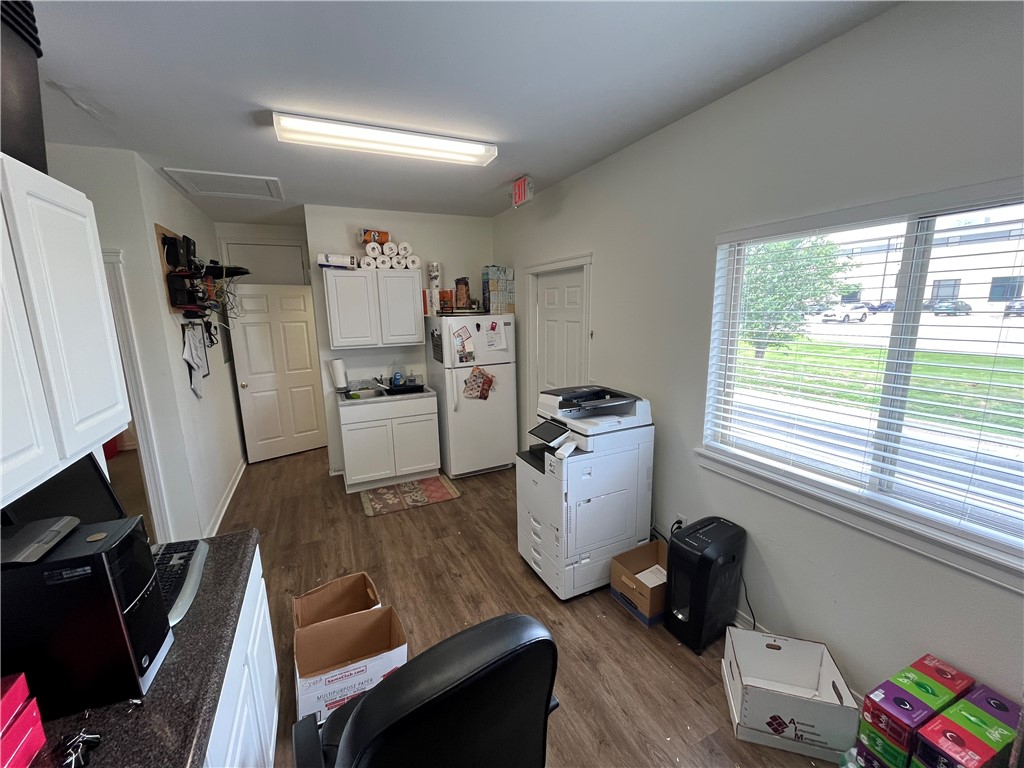 Oak Trace 3 - Commercial Lease