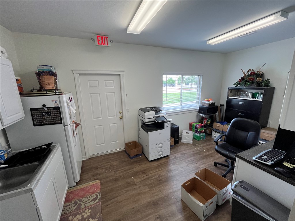 Oak Trace 3 - Commercial Lease