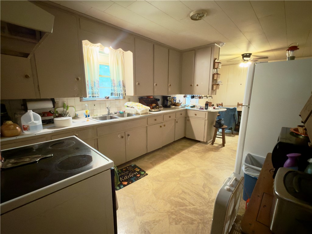 Dutch Creek Bldrs I Danville - Residential