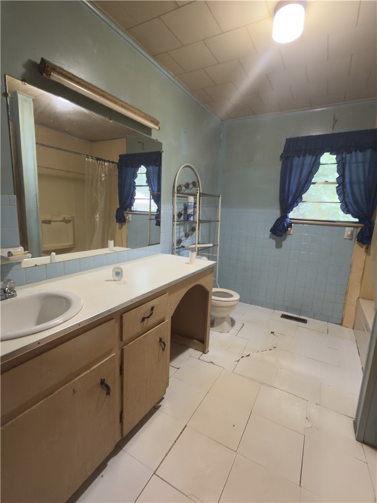 Dutch Creek Bldrs I Danville - Residential