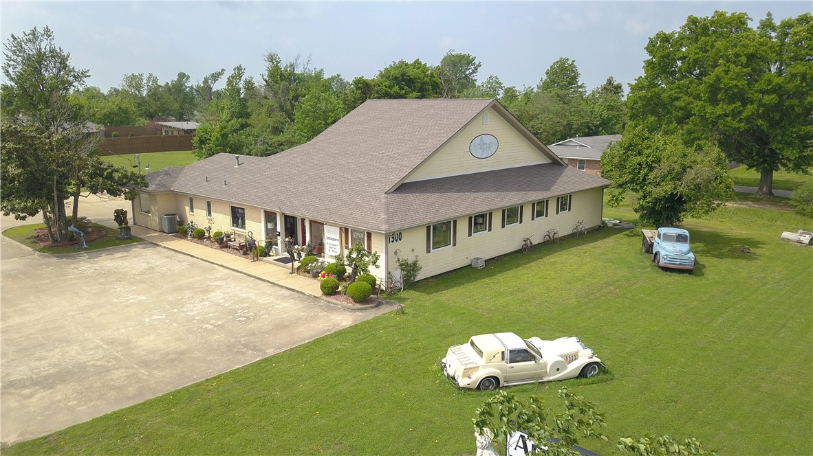 Mitchell Place Rogers - Commercial Lease