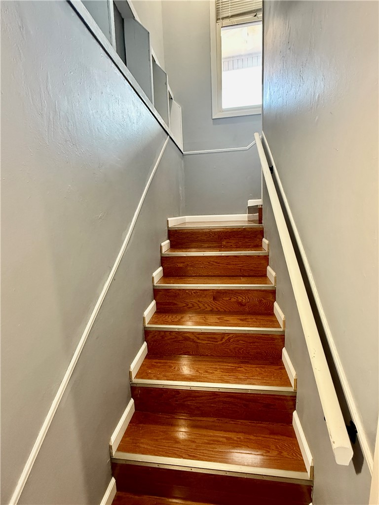 Townhouse Tct 3 A/K/A Drake Court Bvv - Residential