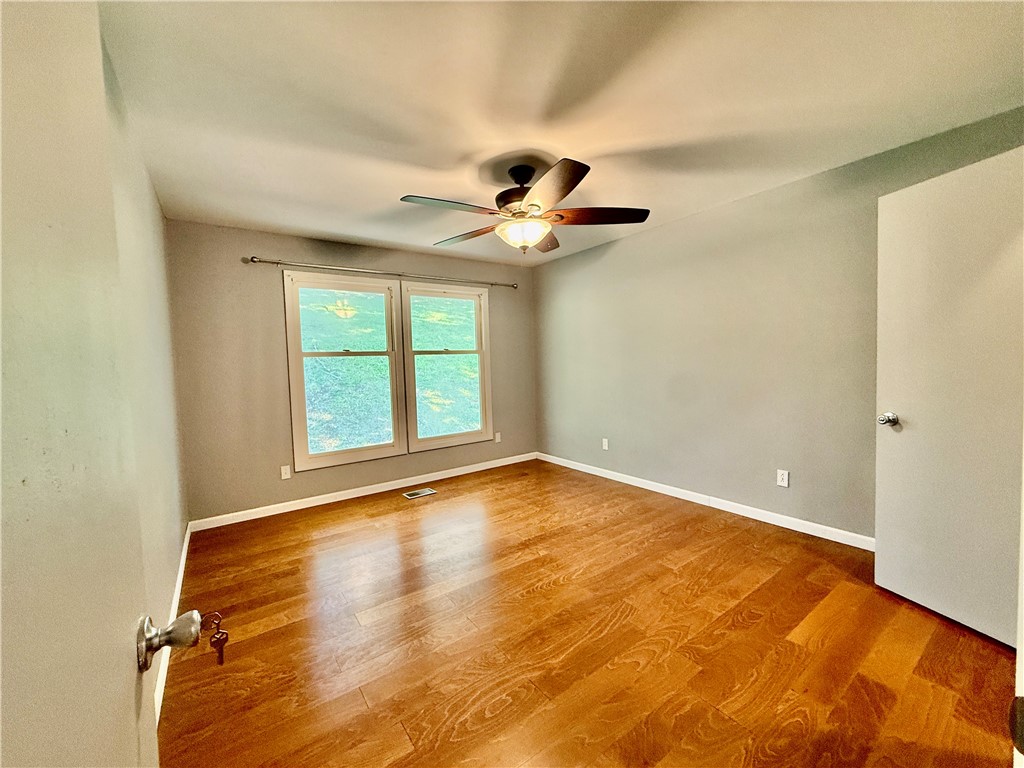 Townhouse Tct 3 A/K/A Drake Court Bvv - Residential