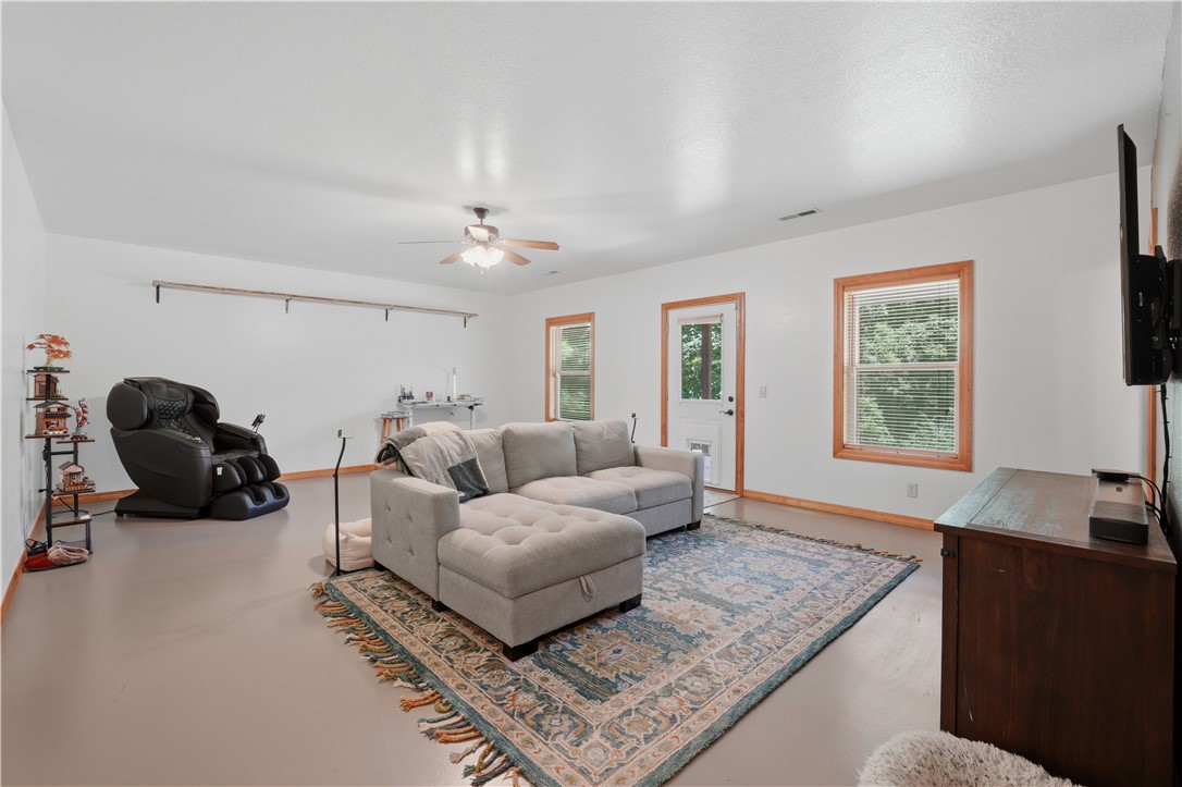 06-19-29-ROGERS - Residential