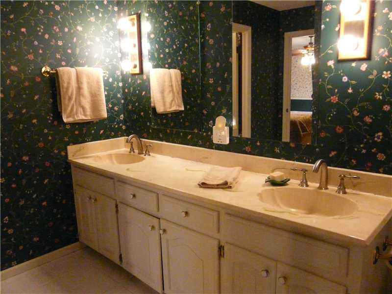 Oaks Manor Sub - Residential