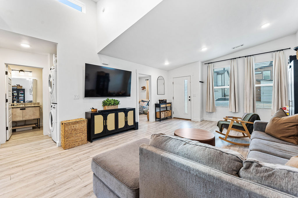 FEATHERSTON VILLAGE PH 2-CENTERTON - Residential