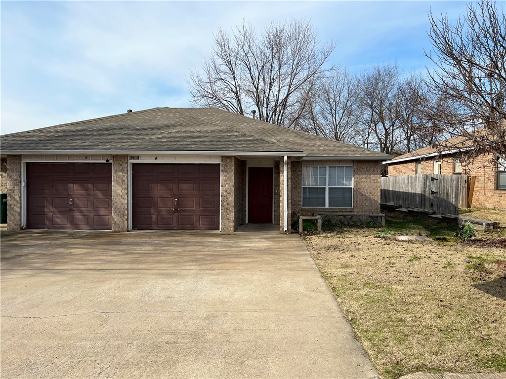 Nice 3-bedroom single family home located in Fayetteville! Fenced backyard, fireplace, eat in kitchen, and spacious. Tenant is responsible for electric, gas, water/trash, cable/internet, and lawn care. Tenant will need to provide refrigerator, washer, and dryer. We process applications as we receive and once an application is approved, we reach out for deposit. Deposit secures the unit not the application. Please be aware of scams. Our application process is to be paid online through a secure portal, and we do not accept cash, CashApp, Venmo, and/or PayPal.