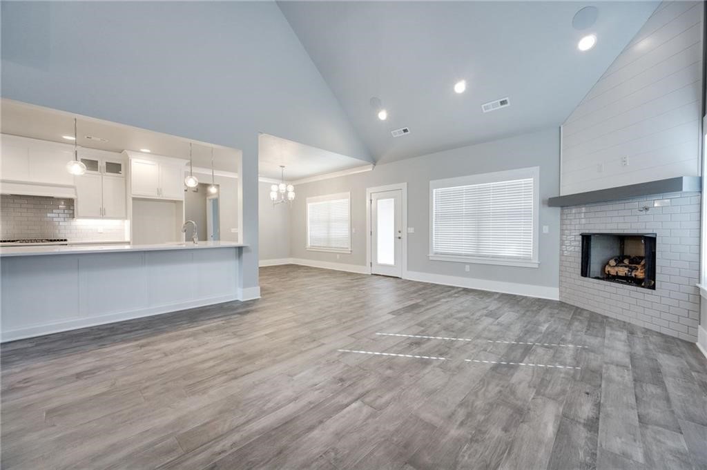 Starr Lake - Residential Lease