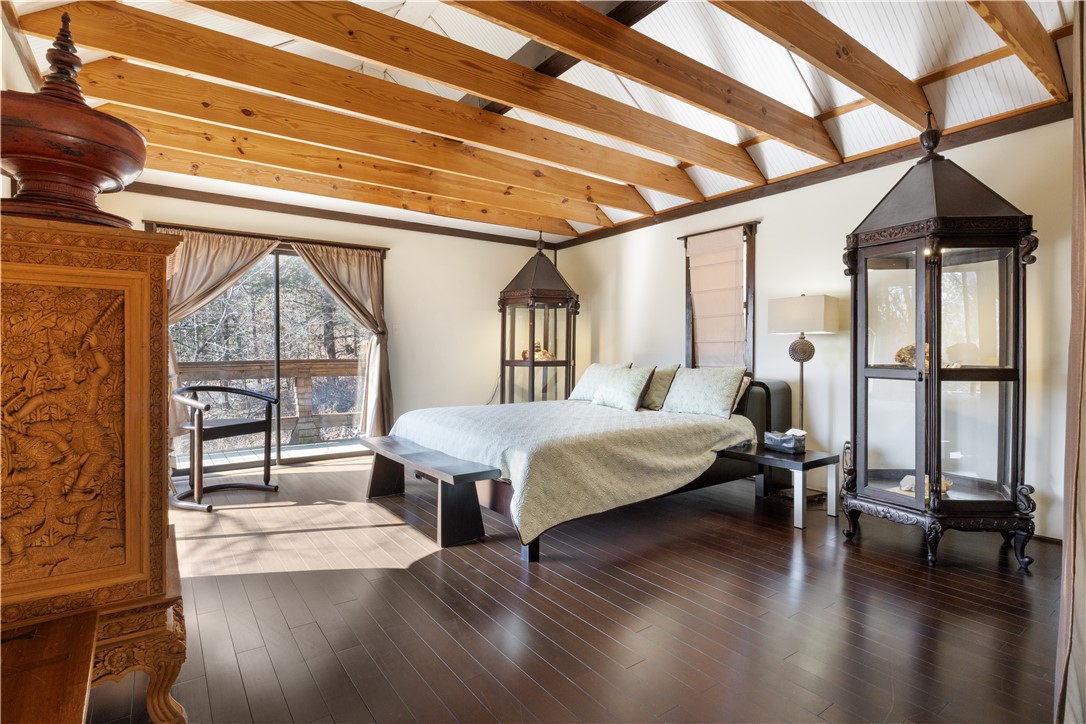 SHORECLIFF EST #1 - Residential