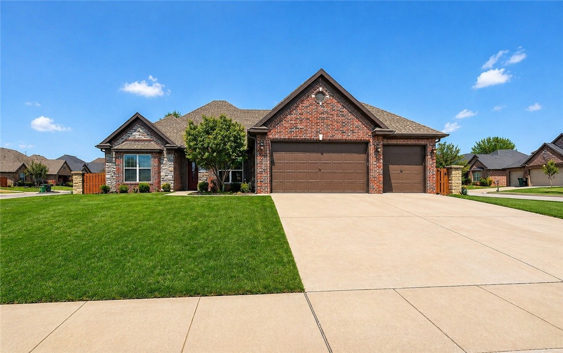 Welcome to this charming home in the highly desirable Cross Creek neighborhood! Perfectly positioned on a corner lot, this property features a beautifully maintained yard and inviting curb appeal. Inside, abundant natural light highlights the original hardwood floors and spacious, functional layout. The cozy eat-in kitchen is ideal for everyday living and effortless entertaining with family and friends. This home blends comfort, character, and practicality, making it truly move-in ready. Enjoy a vibrant community lifestyle with neighborhood amenities including a swimming pool, basketball and tennis courts, paved walking trails, a sports field, and an open-air clubhouse. Conveniently located near shopping, dining, and schools, this Cross Creek gem offers the perfect balance of charm, convenience, and community living, an exceptional place to call home!