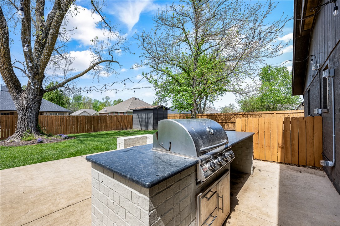 Hendrix Sub Bentonville - Residential Lease