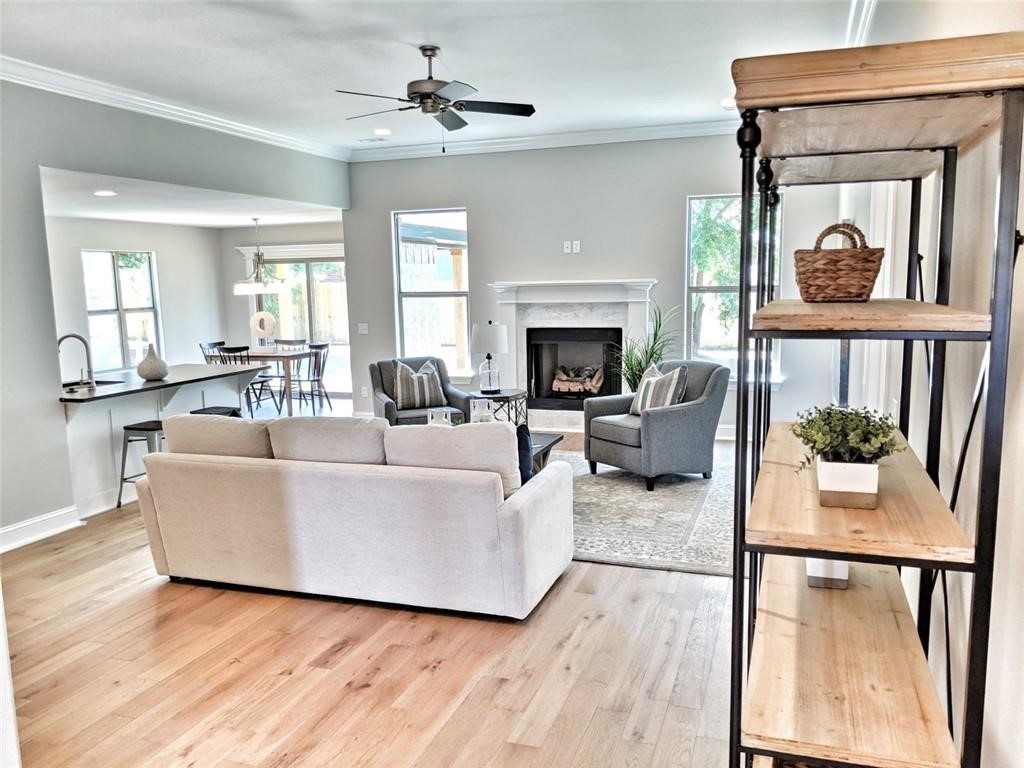 Wagon Wheel Crossing - Residential Lease