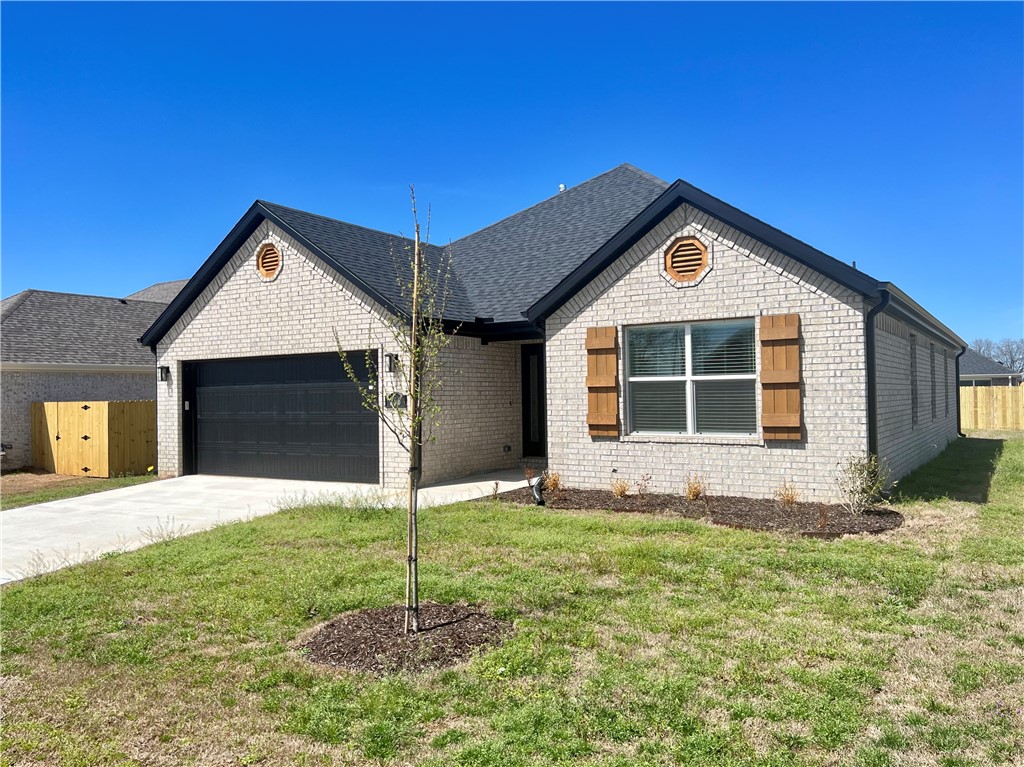 Wagon Wheel Crossing - Residential Lease