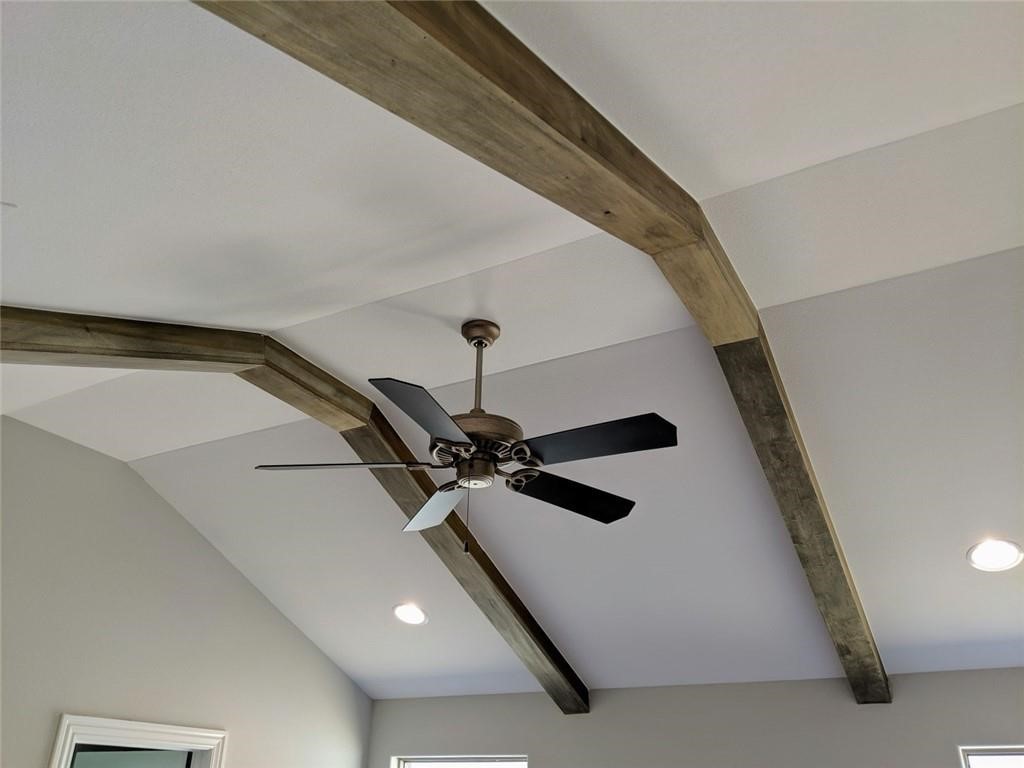 Wagon Wheel Crossing - Residential Lease