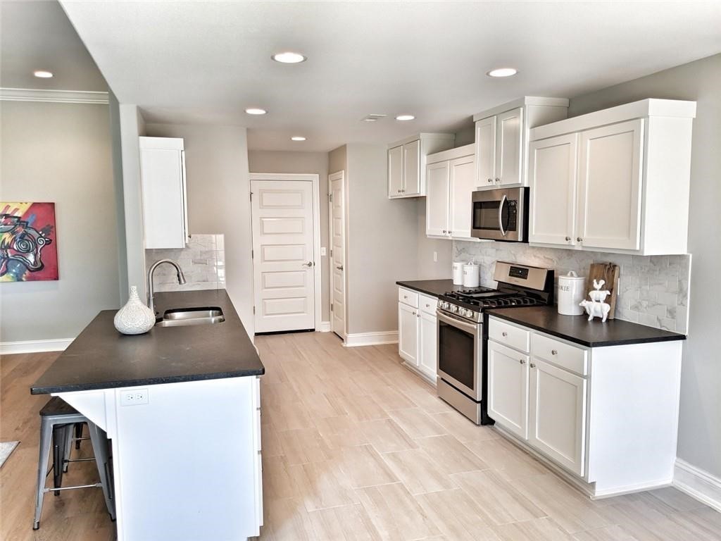 Wagon Wheel Crossing - Residential Lease