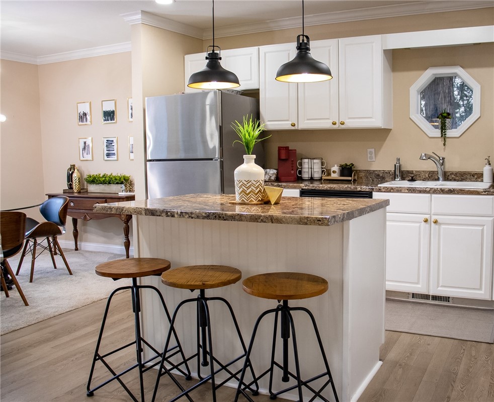 330 Dutchmans Condo - Residential
