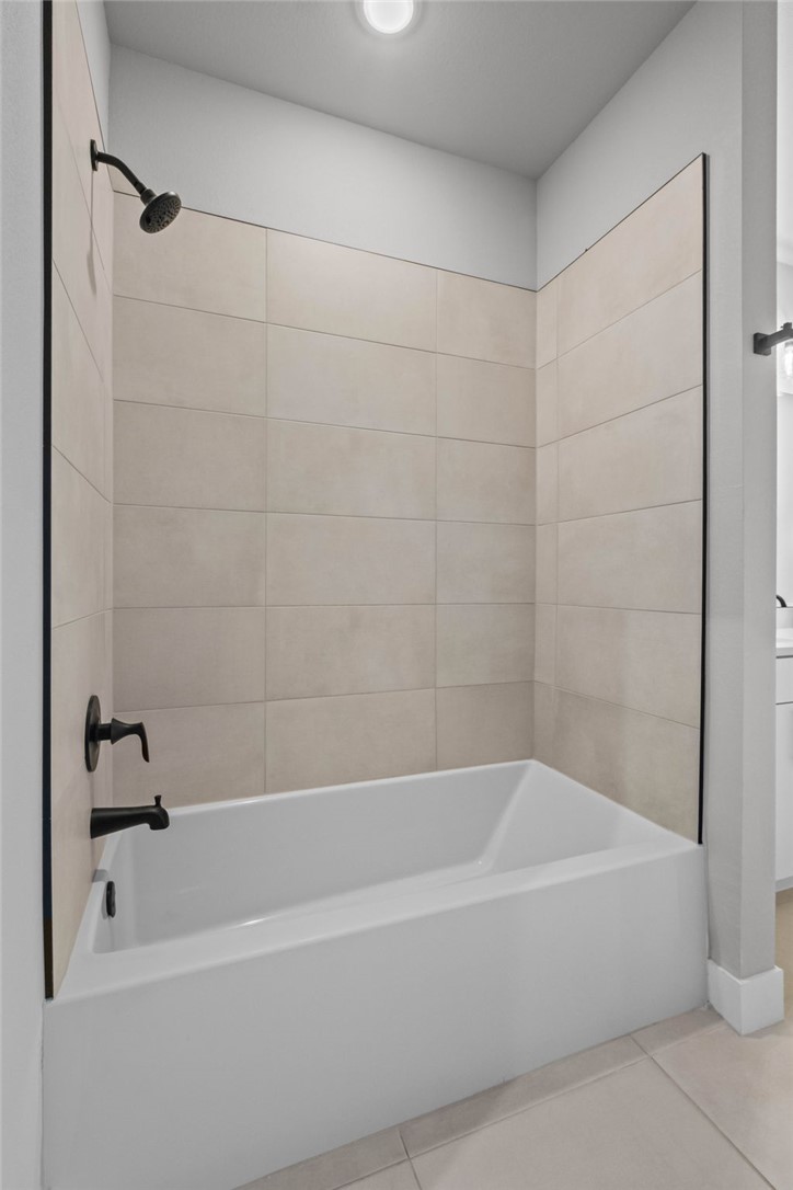 MEDLIN MEADOWS SUB PH 2-BENTONVILLE - Residential