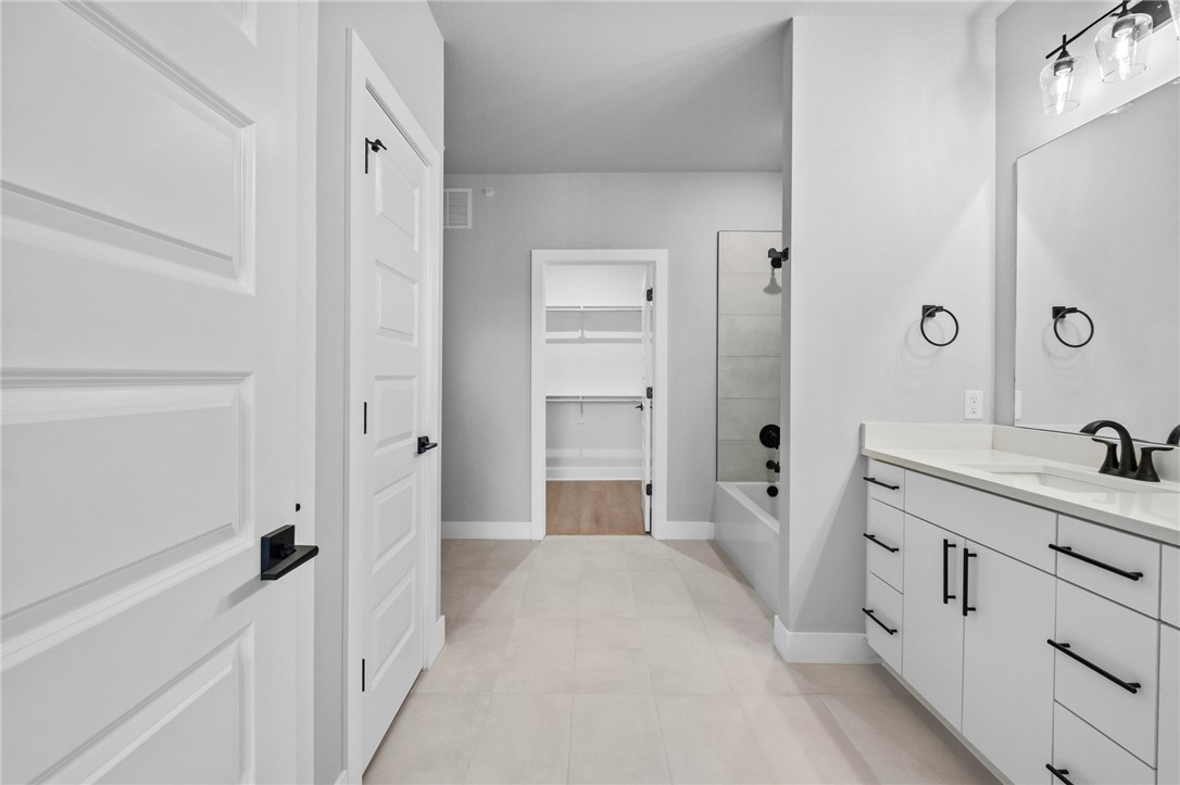 MEDLIN MEADOWS SUB PH 2-BENTONVILLE - Residential