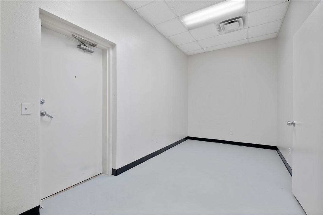 Kingston Centre Plaza - Commercial Lease