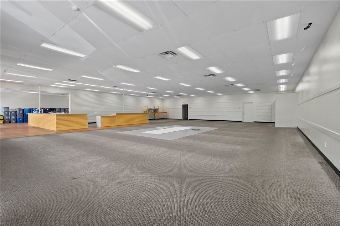 Kingston Centre Plaza - Commercial Lease